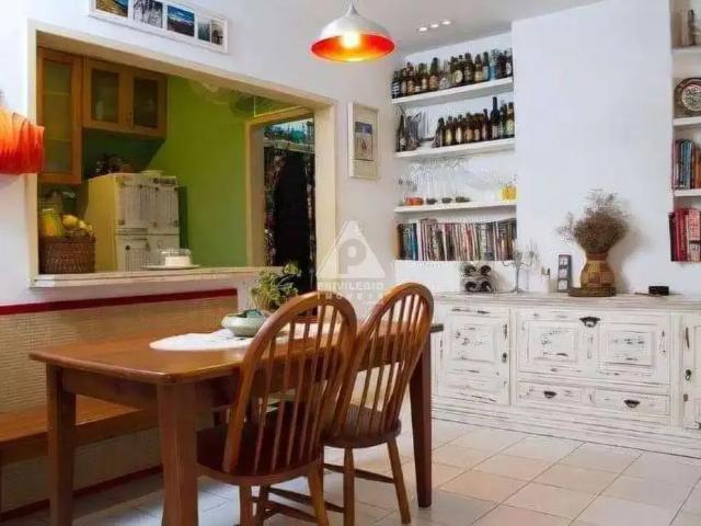 Apartamento para Venda em Rio de Janeiro/RJ Santa Teresa 2 Quartos