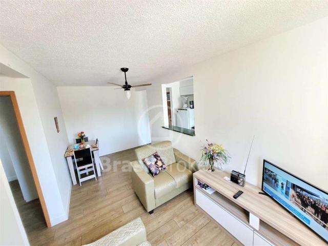 Apartamento para Venda em Rio de Janeiro/RJ Parada de Lucas 2 Quartos
