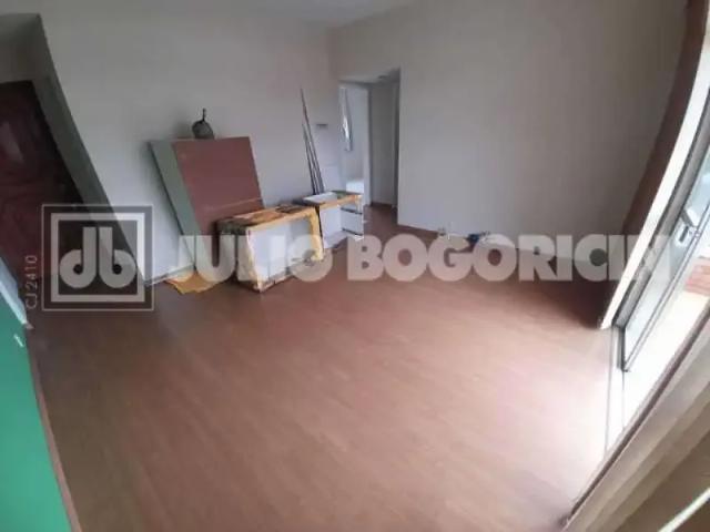Apartamento para Venda em Rio de Janeiro/RJ Ramos 2 Quartos