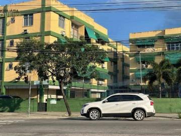 Praça Padre Miguel - Varanda, Garagem