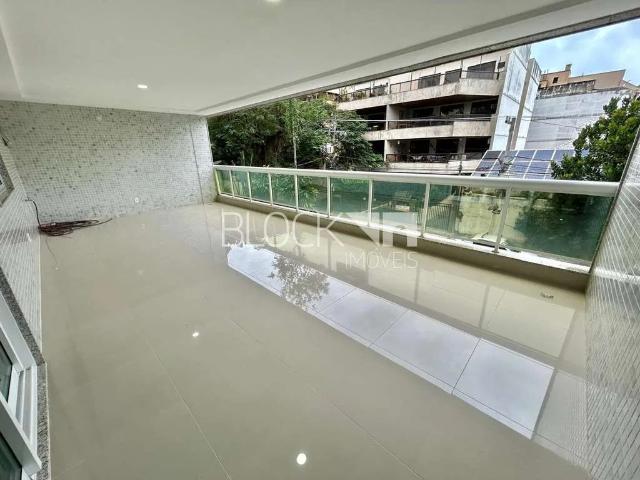 Apartamento para Venda em Rio de Janeiro/RJ Recreio dos Bandeirantes 3 Quartos