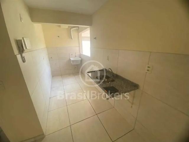 Apartamento para Venda em Rio de Janeiro/RJ Todos os Santos 2 Quartos