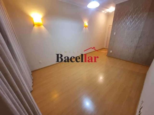 Apartamento para Venda em Rio de Janeiro/RJ Tijuca 2 Quartos