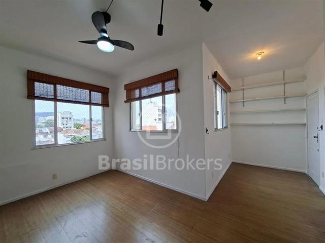 Apartamento para Venda em Rio de Janeiro/RJ Urca 2 Quartos