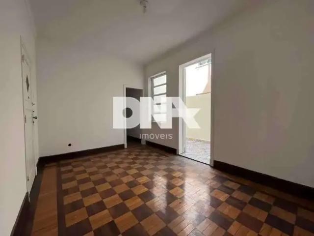 Apartamento para Venda em Rio de Janeiro/RJ Urca 3 Quartos