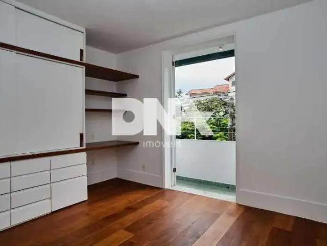Apartamento para Venda em Rio de Janeiro/RJ Urca 3 Quartos