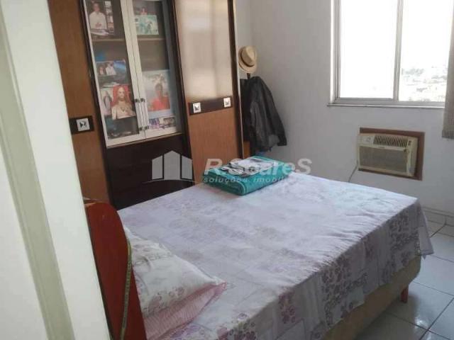 Apartamento para Venda em Rio de Janeiro/RJ Vila Valqueire 2 Quartos