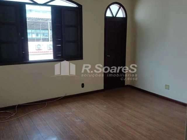 Apartamento para Venda em Rio de Janeiro/RJ Vila Valqueire 2 Quartos