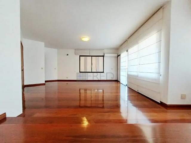 Apartamento para Venda em Rolândia/PR Centro 4 Quartos