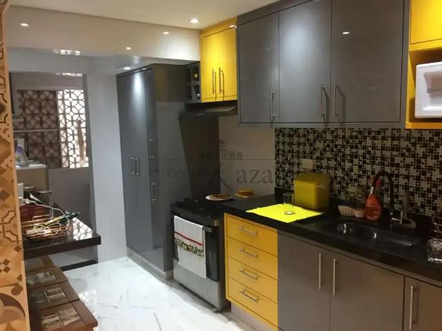 Apartamento para Venda em São José dos Campos/SP Vila Adyana 2 Quartos