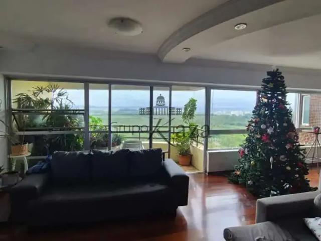 Apartamento para Venda em São José dos Campos/SP Centro 4 Quartos