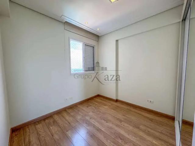 Apartamento para Venda em São José dos Campos/SP Jardim das Indústrias 3 Quartos