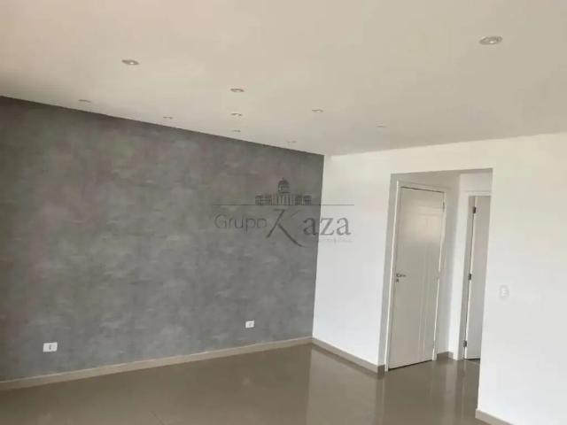 Apartamento para Venda em São José dos Campos/SP Jardim das Indústrias 4 Quartos