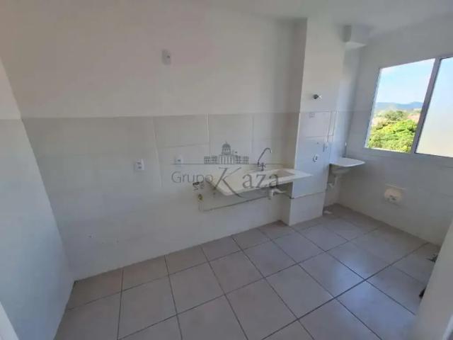 Apartamento para Venda em São José dos Campos/SP Jardim Torrão de Ouro 2 Quartos
