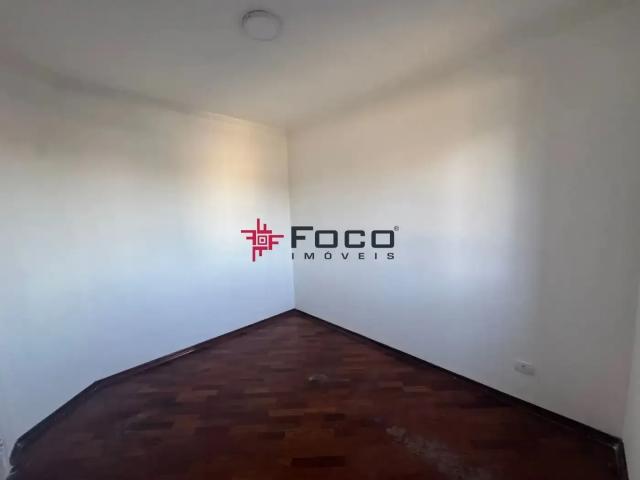Apartamento para Venda em São José dos Campos/SP Monte Castelo 2 Quartos