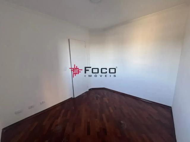 Apartamento para Venda em São José dos Campos/SP Monte Castelo 2 Quartos