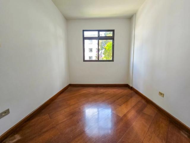 Apartamento para Venda em São José dos Pinhais/PR Centro 3 Quartos