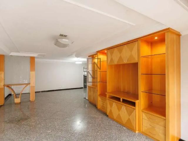 Apartamento para Venda em São José dos Pinhais/PR Centro 3 Quartos