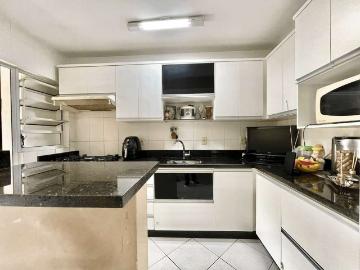Apartamento para Venda em São José/SC Bela Vista 1 Quartos