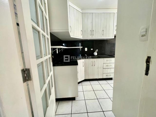 Apartamento para Venda em São José/SC Roçado 2 Quartos
