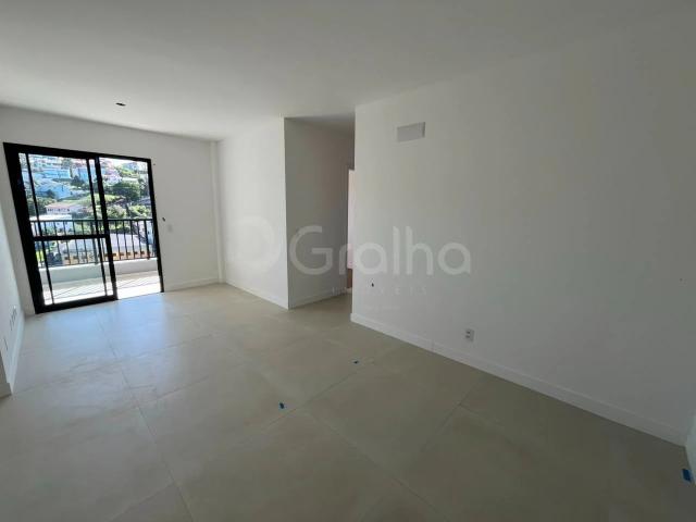 Apartamento para Venda em São José/SC Roçado 2 Quartos