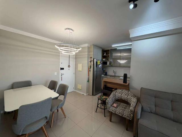 Apartamento para Venda em São José/SC Roçado 2 Quartos