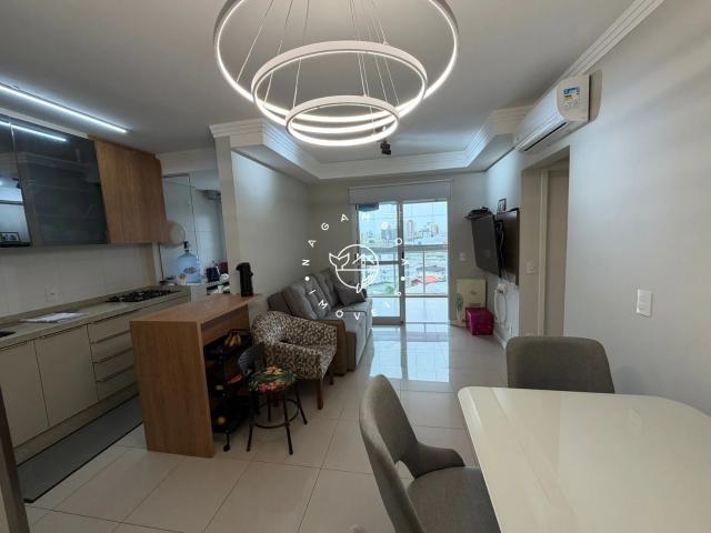 Apartamento para Venda em São José/SC Roçado 2 Quartos