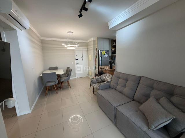 Apartamento para Venda em São José/SC Roçado 2 Quartos