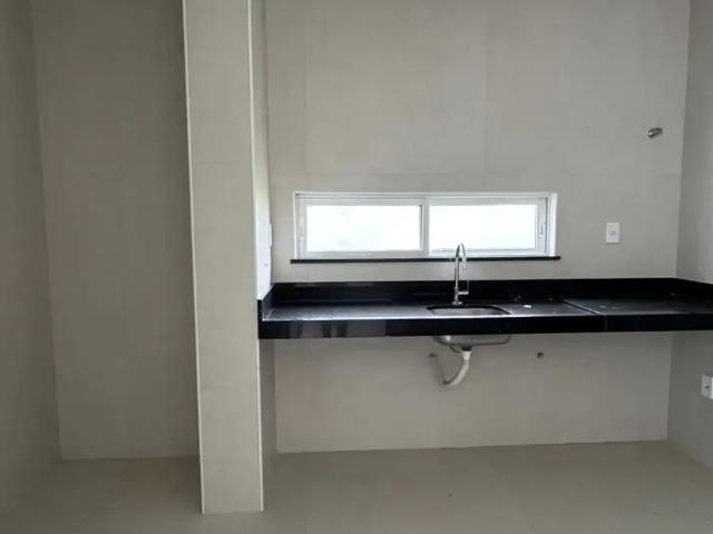 Apartamento para Venda em São Luís/MA Alto do Calhau 4 Quartos