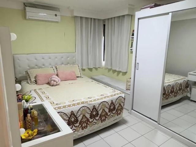 Apartamento para Venda em São Luís/MA São Francisco 4 Quartos