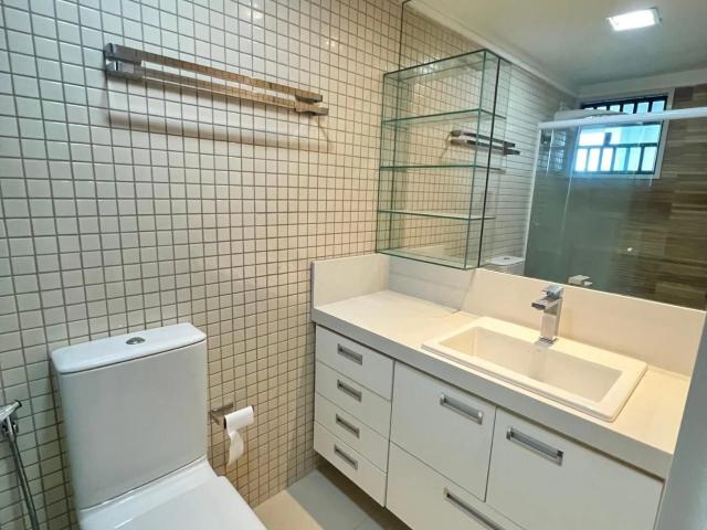 Apartamento para Venda em São Luís/MA Ponta do Farol 3 Quartos