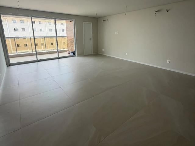 Apartamento para Venda em São Luís/MA Ponta D'Areia 4 Quartos