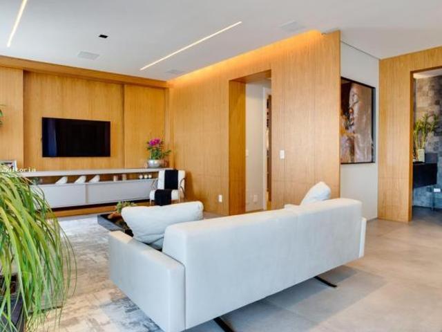 Apartamento para Venda em São Paulo, Vila Olimpia, 3 dormitórios, 3 suítes, 5 banheiros, 4 vagas
