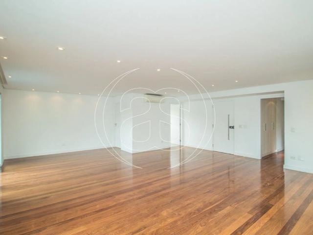 Apartamento para Venda em São Paulo/SP Moema 3 Quartos