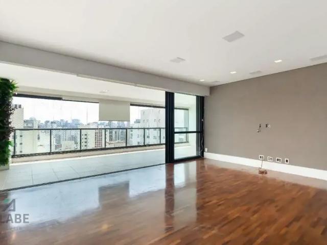 Apartamento para Venda em São Paulo/SP Moema 3 Quartos