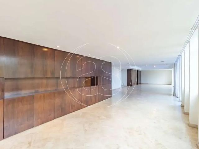 Apartamento para Venda em São Paulo/SP Moema 5 Quartos