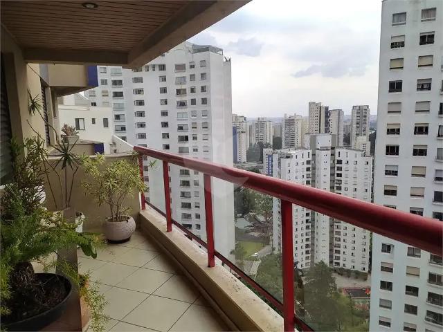 Apartamento para Venda em São Paulo/SP Morumbi 3 Quartos