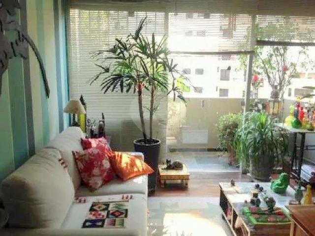 Apartamento para Venda em São Paulo/SP Morumbi 3 Quartos