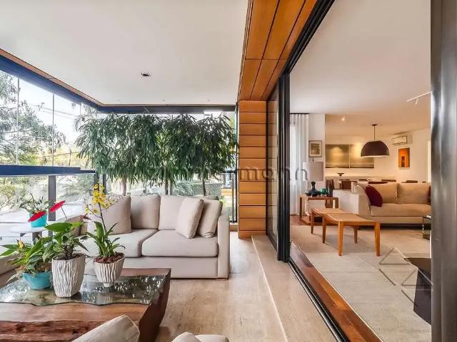Apartamento para Venda em São Paulo/SP Alto de Pinheiros 4 Quartos