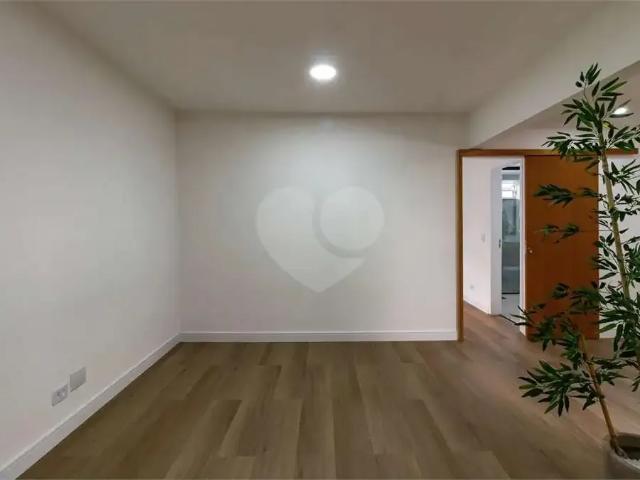 Apartamento para Venda em São Paulo/SP Barra Funda 1 Quartos