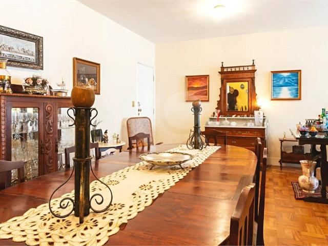 Apartamento para Venda em São Paulo/SP Cerqueira César 2 Quartos