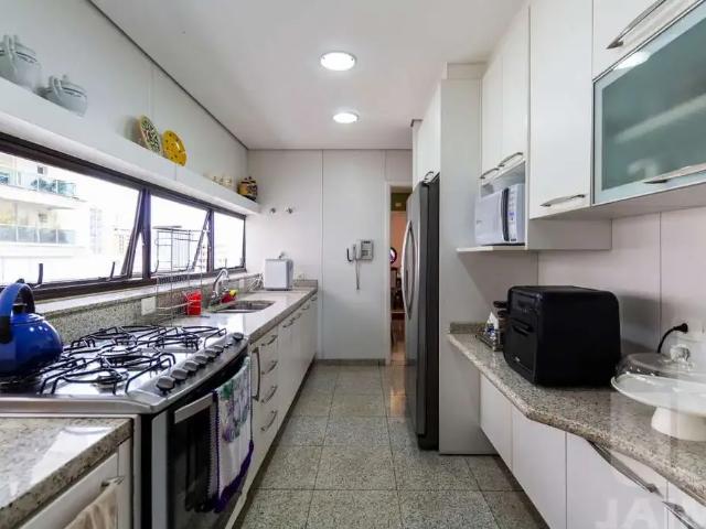 Apartamento para Venda em São Paulo/SP Higienópolis 4 Quartos