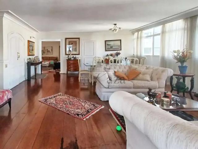 Apartamento para Venda em São Paulo/SP Higienópolis 4 Quartos