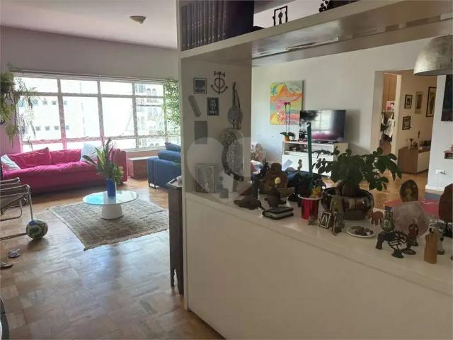Apartamento para Venda em São Paulo/SP Jardim América 3 Quartos