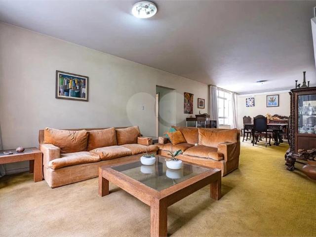 Apartamento para Venda em São Paulo/SP Jardim América 3 Quartos