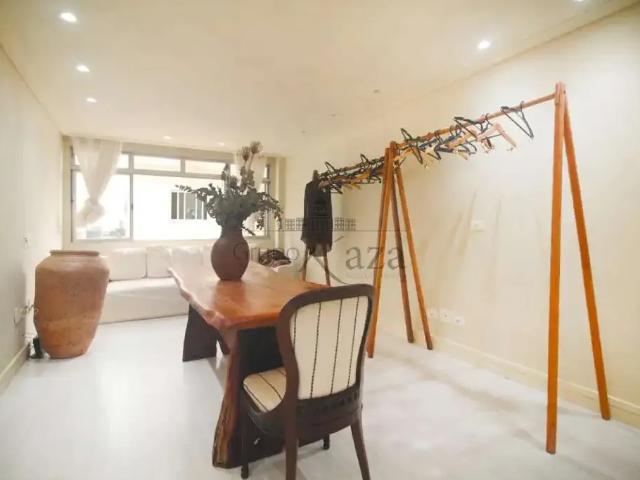 Apartamento para Venda em São Paulo/SP Jardim América 3 Quartos