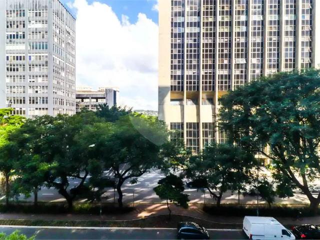 Apartamento para Venda em São Paulo/SP Jardim Europa 3 Quartos