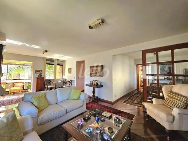 Apartamento para Venda em São Paulo/SP Jardim Europa 3 Quartos