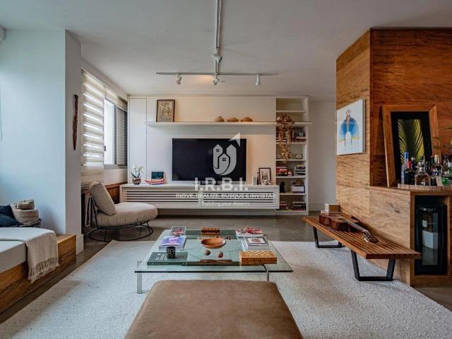Apartamento para Venda em São Paulo/SP Jardim Europa 4 Quartos