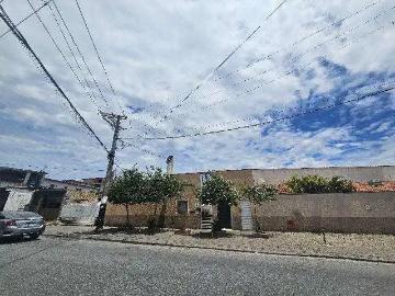 Praça Tito Pacheco - Área de serviço